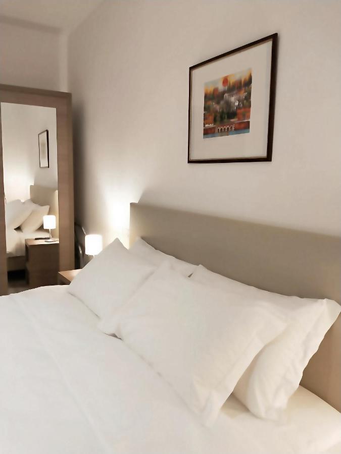 ורונה Via Poma Apartments&Rooms מראה חיצוני תמונה