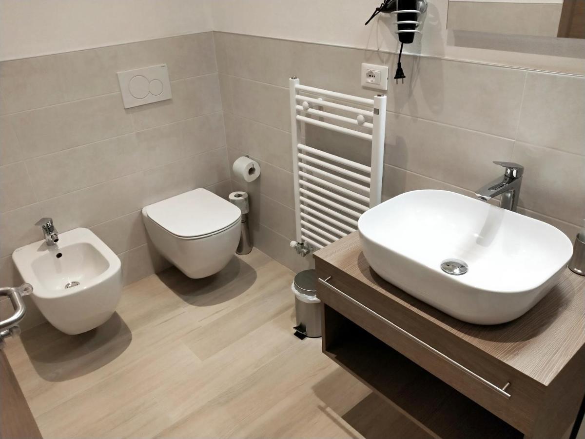 ורונה Via Poma Apartments&Rooms מראה חיצוני תמונה