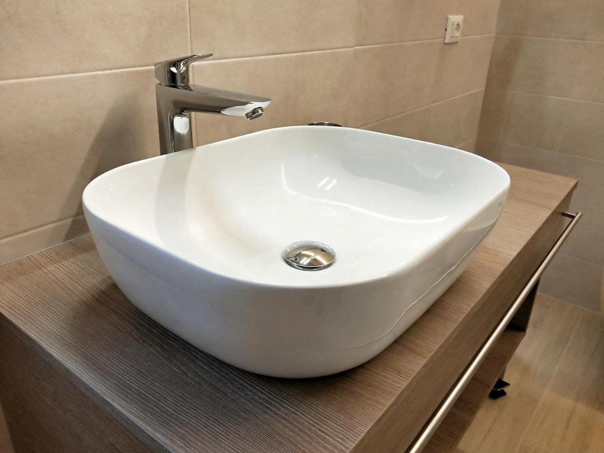 ורונה Via Poma Apartments&Rooms מראה חיצוני תמונה